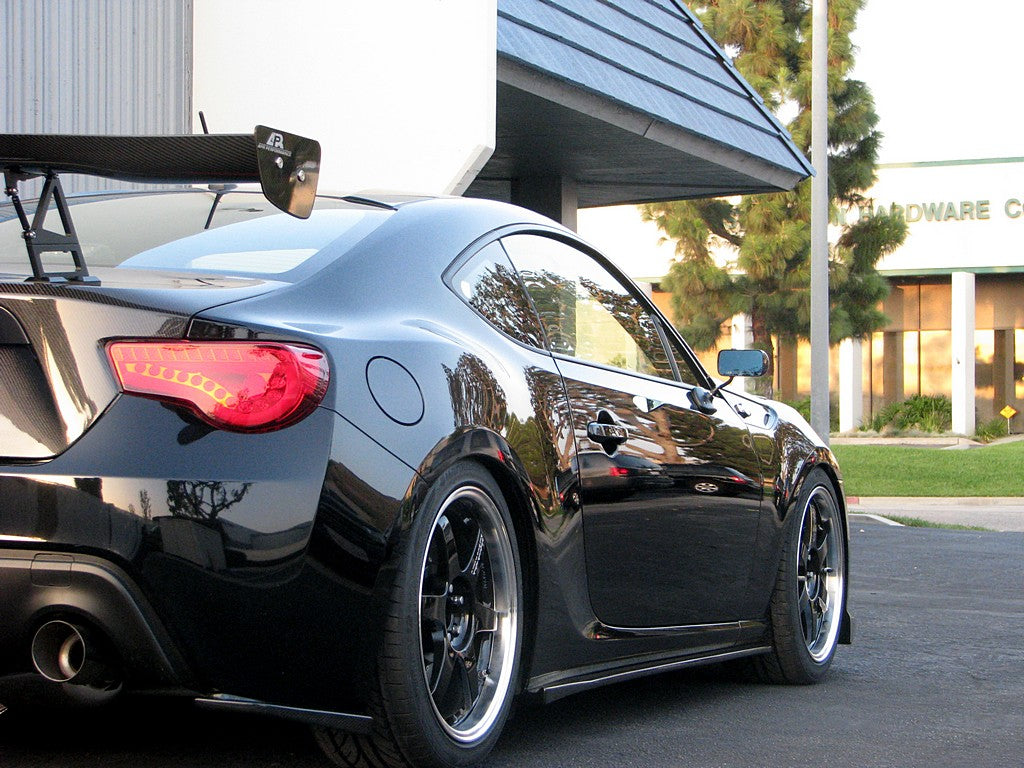 APR Performance Formula 3 Carbon Fiber Mirror/Black - CB-508032B.